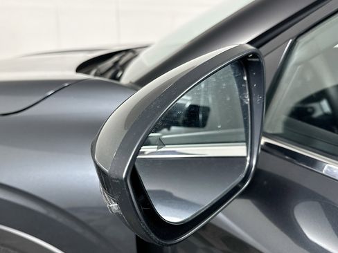 Used 2025 Mitsubishi Outlander SE image 16