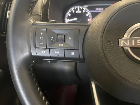 Certified 2025 Nissan Pathfinder SV w/ SV Premium Package FWD image 13