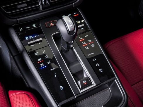 New 2026 Porsche Macan S image 24