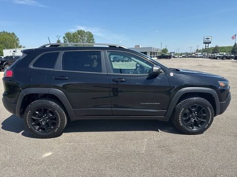Used 2020 Jeep Cherokee Trailhawk w/ Cold Weather Group AWD/4WD image 6