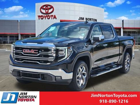 Used 2023 GMC Sierra 1500 SLT w/ SLT Premium Package AWD/4WD image 4