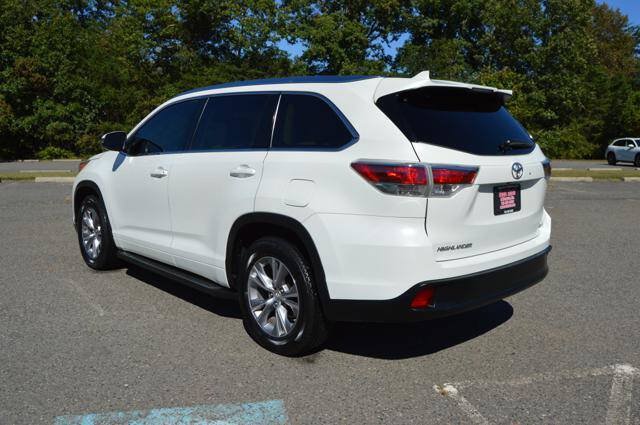 Used 2015 Toyota Highlander XLE FWD image 8