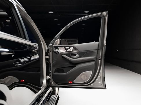 Used 2024 Mercedes-Benz Maybach GLS 600 Maybach GLS 600 image 68