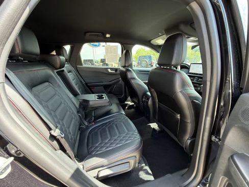 Used 2023 Ford Escape ST-Line Elite w/ Premium Technology Package AWD/4WD image 10