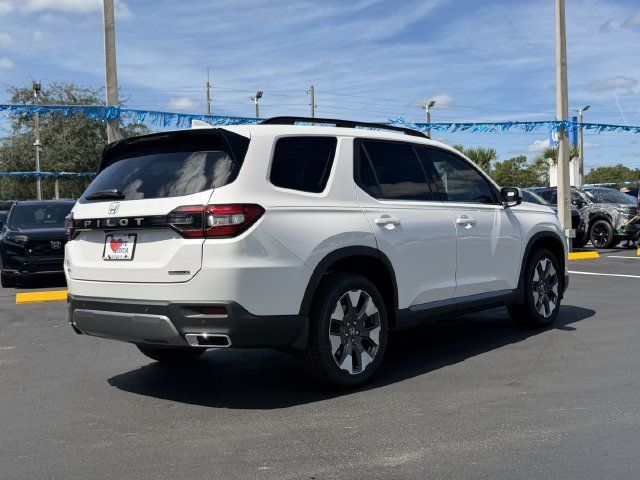 New 2026 Honda Pilot Touring image 4