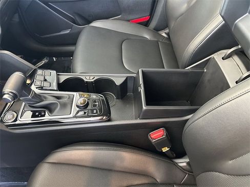 Used 2024 Kia Sportage EX image 23