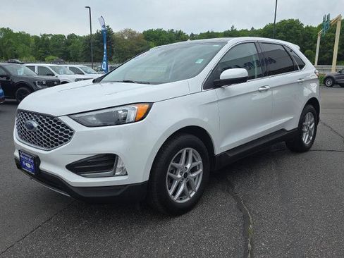 Certified 2023 Ford Edge SEL w/ Convenience Package AWD/4WD image 3