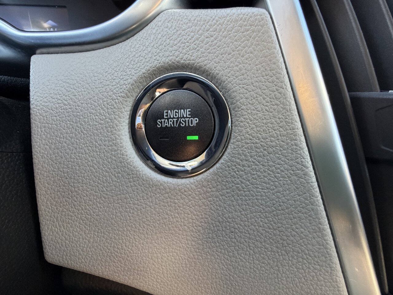 Used 2015 Cadillac SRX Performance w/ Driver Awareness Package FWD image 32