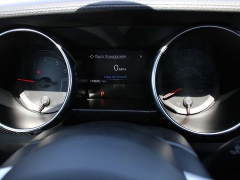 Used 2020 Ford Mustang Coupe image 9