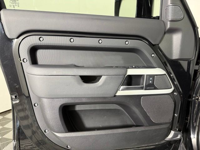 Used 2024 Land Rover Defender 110 S AWD/4WD image 20