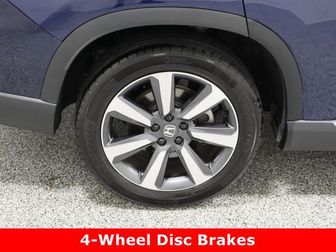 Used 2025 Honda Pilot Touring image 6