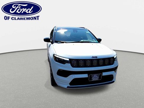 Used 2024 Jeep Compass Limited w/ High Altitude Package AWD/4WD image 2