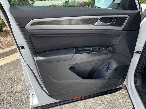 Used 2019 Volkswagen Atlas SE image 17