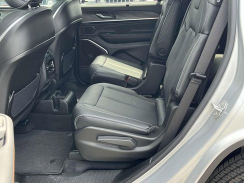 New 2025 Jeep Grand Cherokee L Overland w/ Advanced Protech Group III image 15