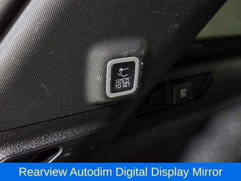 Used 2022 Jeep Grand Cherokee Overland w/ Luxury Tech Group IV image 12