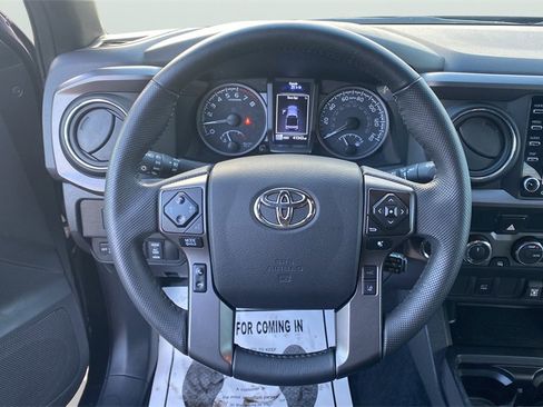 Used 2023 Toyota Tacoma TRD Sport image 29