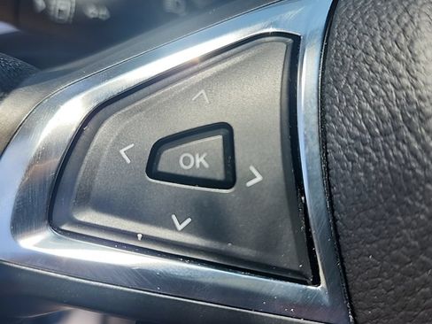 Used 2022 Ford Edge SEL AWD/4WD image 10