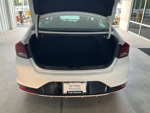Used 2020 Hyundai Elantra SEL w/ Cargo Package (C1) FWD image 15