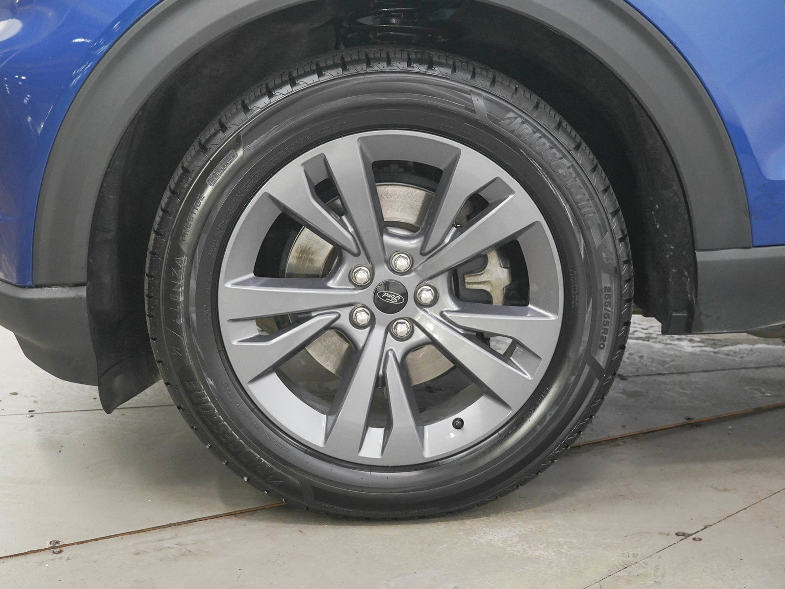Used 2022 Ford Explorer XLT w/ XLT Sport Appearance Package AWD/4WD image 29