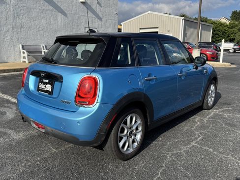 Used 2019 MINI Cooper 4-Door Hardtop w/ Signature Upholstery Package image 7