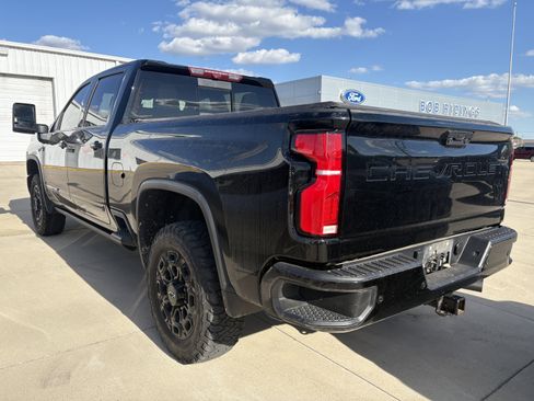 Used 2024 Chevrolet Silverado 3500 High Country w/ High Country Premium Package AWD/4WD image 6