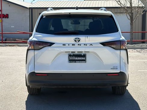 Certified 2023 Toyota Sienna XLE w/ XLE Plus Package image 7