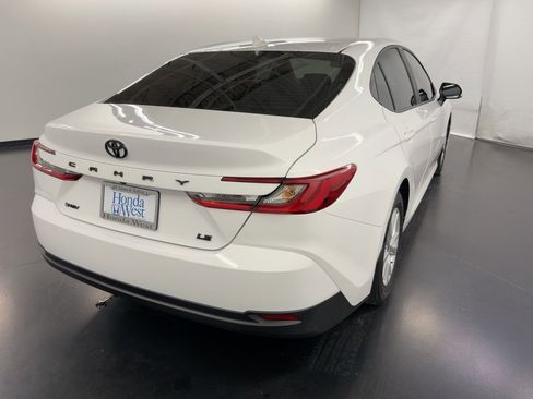 Used 2026 Toyota Camry LE image 9