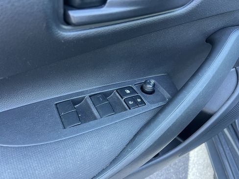 Used 2024 Toyota Corolla LE FWD image 21