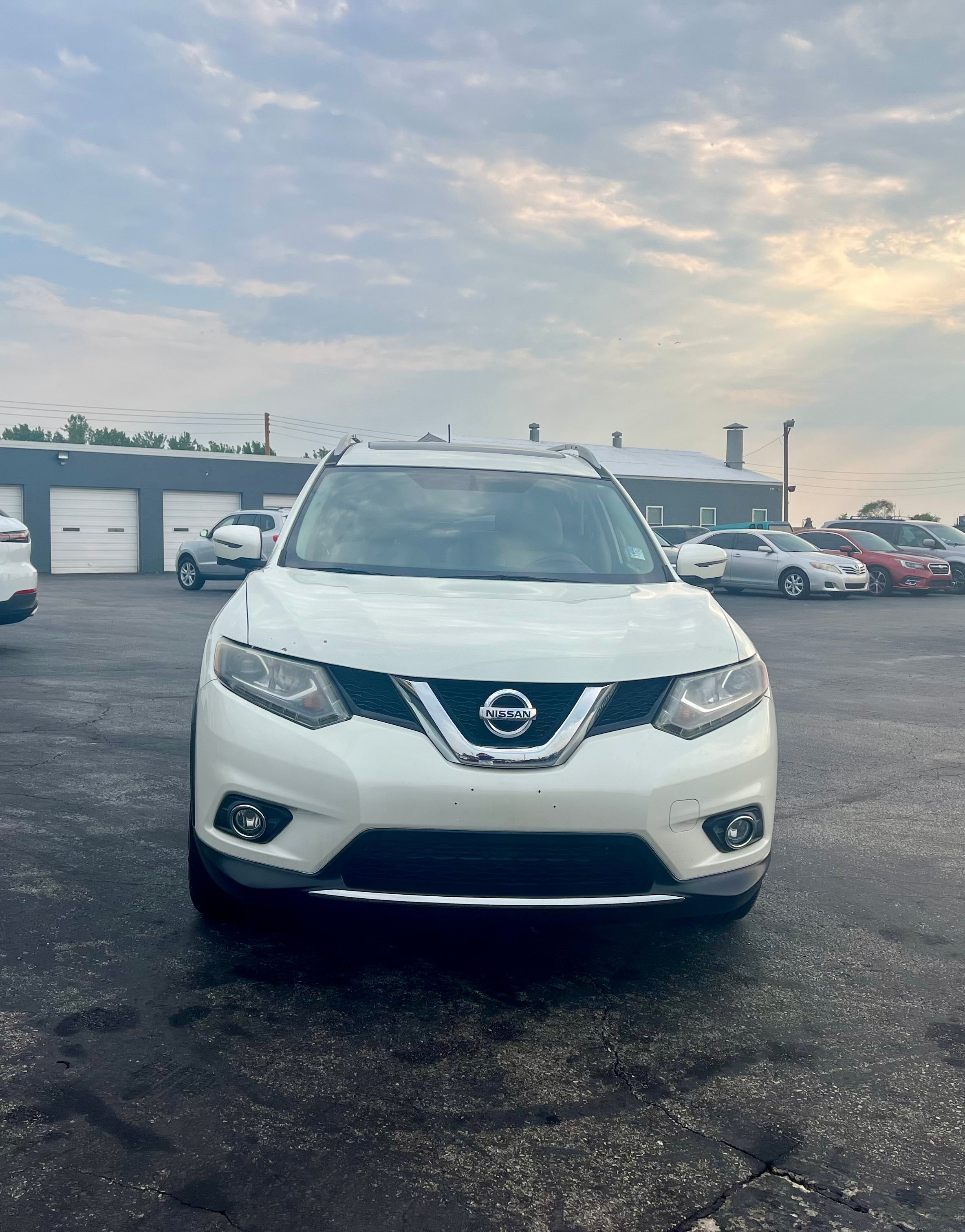 Used 2016 Nissan Rogue SL w/ SL Premium Package AWD/4WD image 2