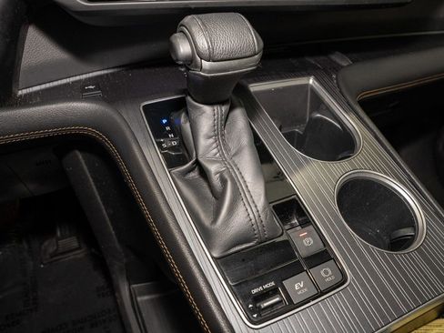 Used 2022 Toyota Sienna XLE Woodland Edition image 19