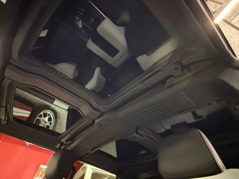 Used 2025 GMC Hummer EV 2X image 19