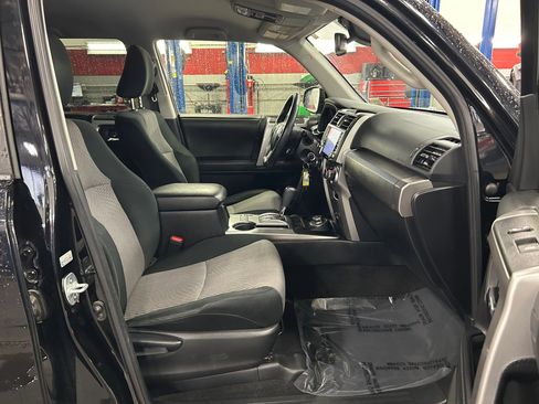 Certified 2020 Toyota 4Runner SR5 image 28