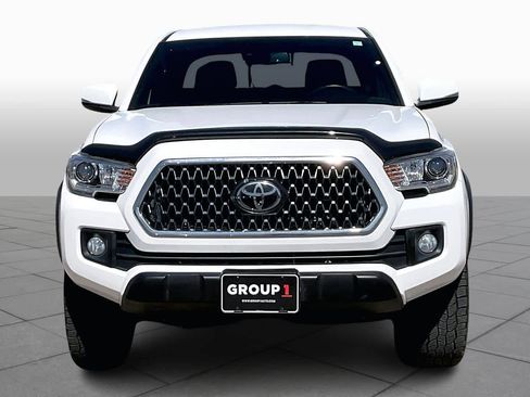 Used 2019 Toyota Tacoma TRD Off-Road image 3