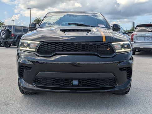 Used 2023 Dodge Durango R/T w/ Hemi Orange Plus Package RWD image 3