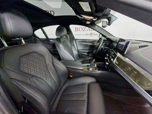 Used 2021 BMW 530i w/ M Sport Package image 33