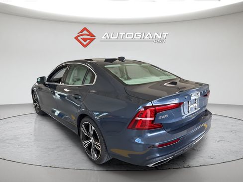 Used 2021 Volvo S60 T5 Inscription FWD image 2