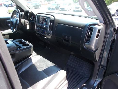 Used 2018 Chevrolet Silverado 1500 LT w/ All Star Edition AWD/4WD image 21