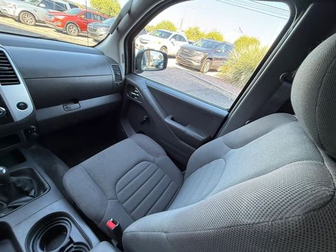 Used 2018 Nissan Frontier S RWD image 46