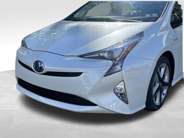 Used 2016 Toyota Prius Three Touring FWD image 9