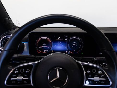 Used 2023 Mercedes-Benz CLA 250 image 27