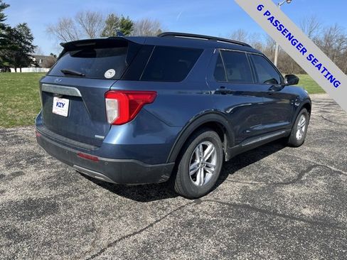 Used 2020 Ford Explorer XLT w/ Equipment Group 202A image 3