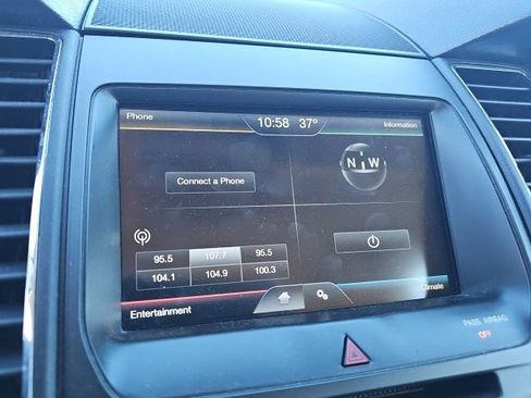 Used 2013 Ford Taurus Limited image 19