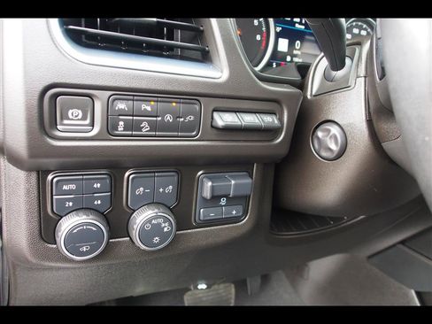 Used 2021 Chevrolet Suburban High Country image 29