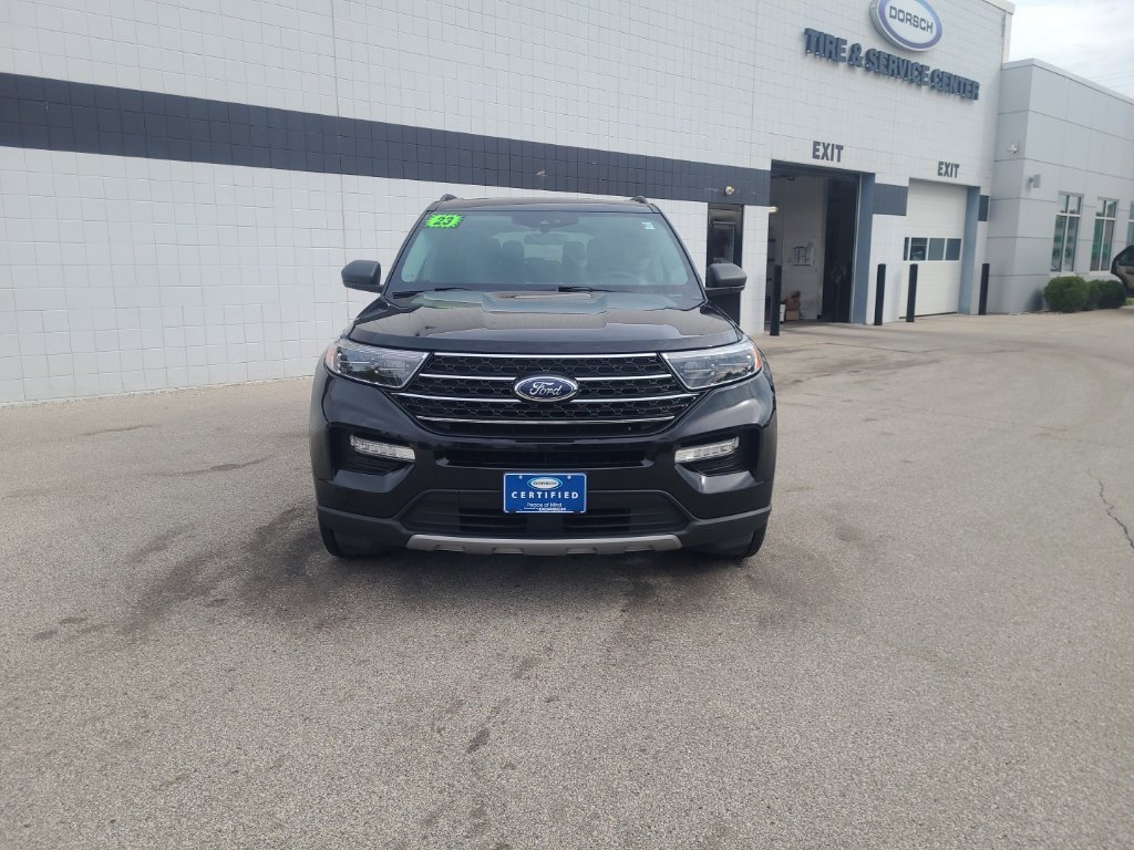 Used 2023 Ford Explorer XLT w/ Equipment Group 202A AWD/4WD image 9