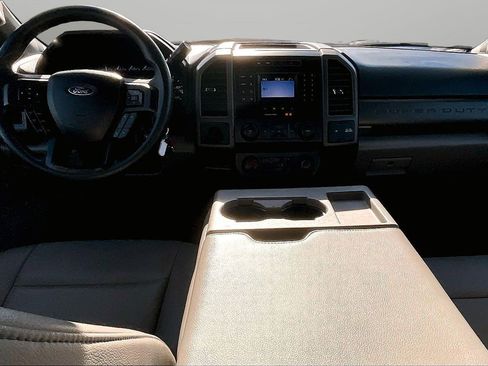 Used 2020 Ford F350 Lariat image 14