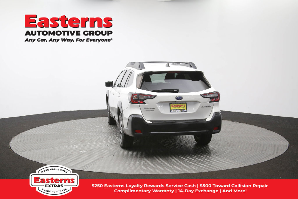 Used 2023 Subaru Outback Premium AWD/4WD image 37