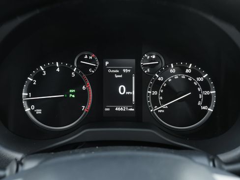 Used 2020 Lexus GX 460 Premium w/ Premium Package AWD/4WD image 21