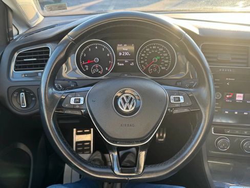 Used 2019 Volkswagen Golf Alltrack SE image 21