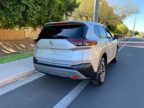 Used 2021 Nissan Rogue SV FWD image 6