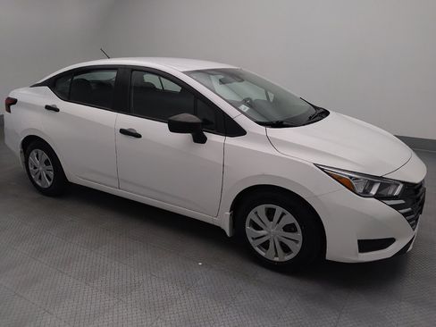 Used 2023 Nissan Versa S w/ Trunk Package FWD image 11